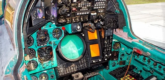 МиГ-31 кабина пилота