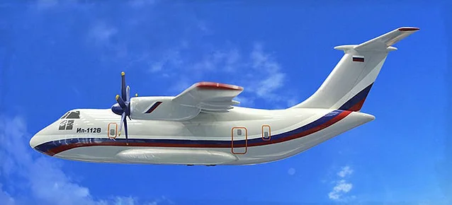 Самолет Ил-112В в небе