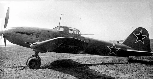 Бомбардировщик Ил-10