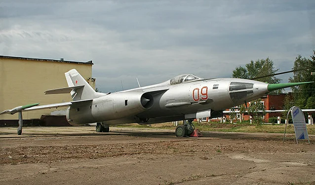Самолет ЯК-28