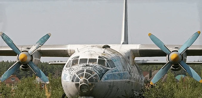Самолет Ан-10
