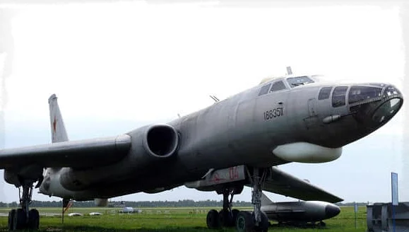 бомбардировщик Ту-16