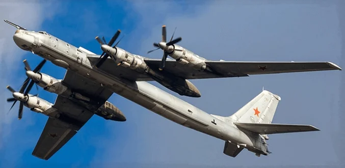 самолет Ту-142
