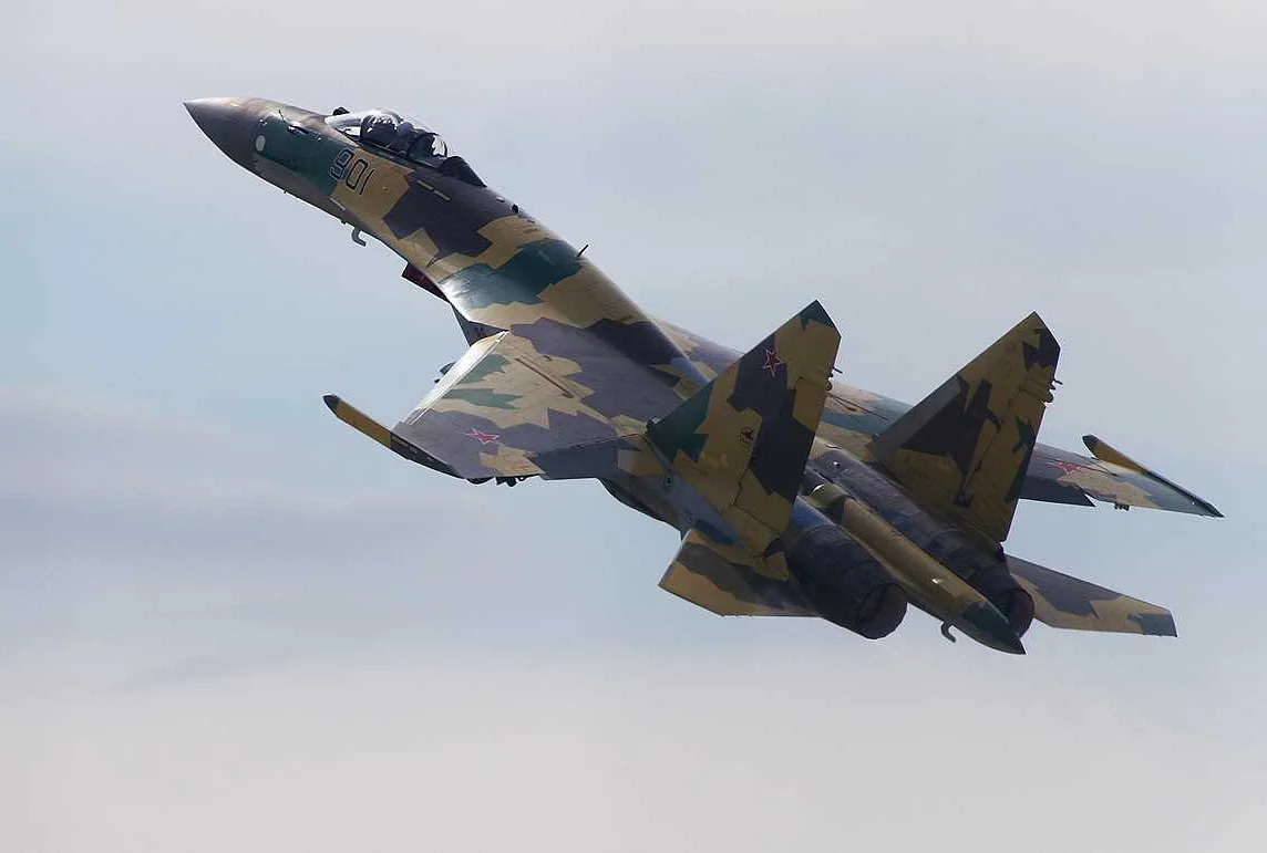 Описание внешнего вида Су-35