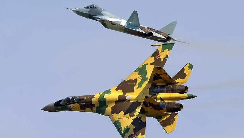 Фотографии истребителя Су-35